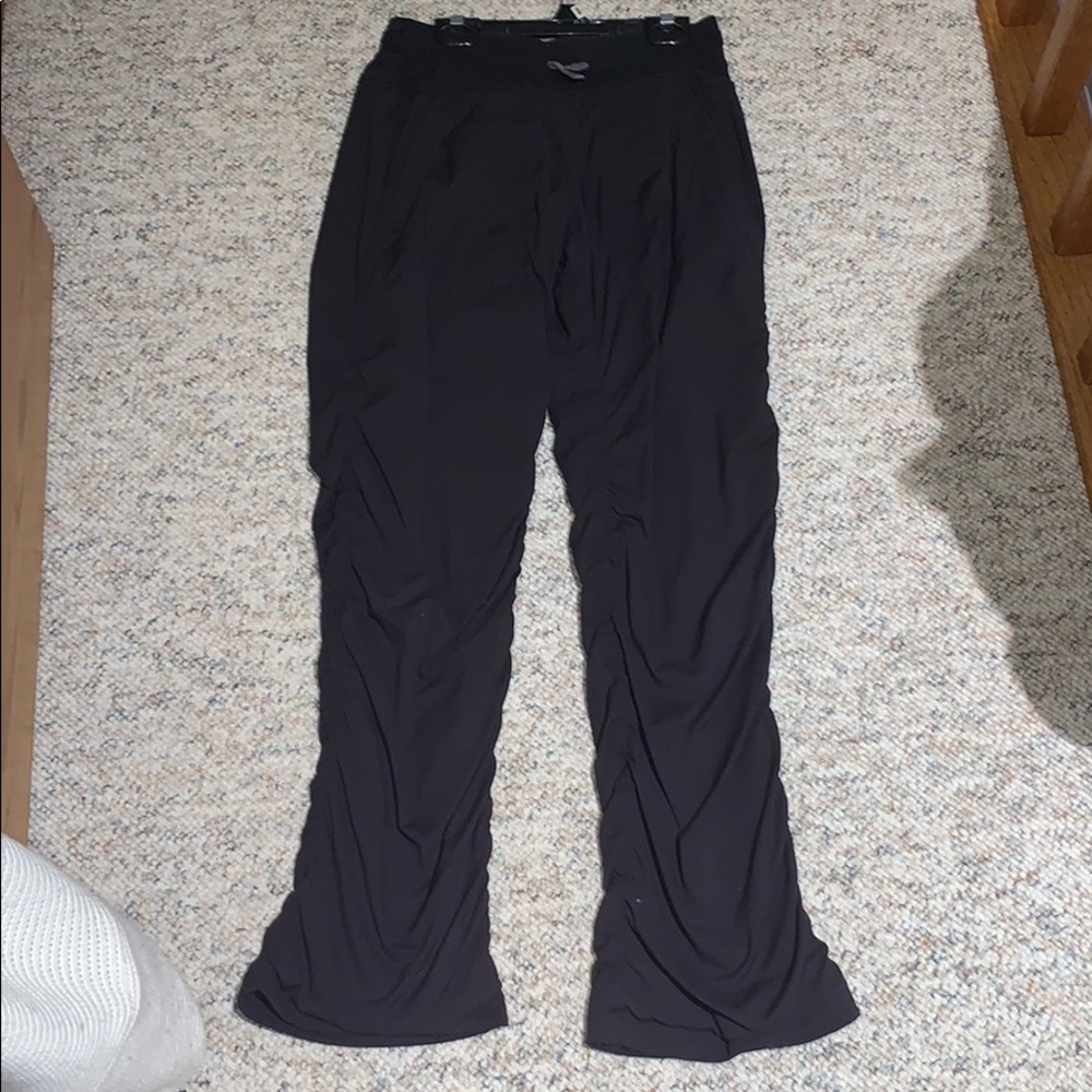 Ivivva sweatpants